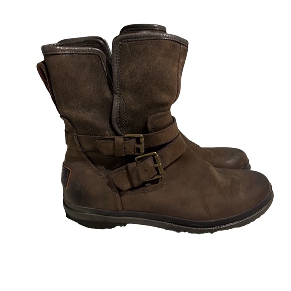 UGG leather Lorna boots - Picture 2 of 10